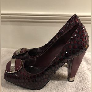 Women’s BCBG shoes - size 9.5